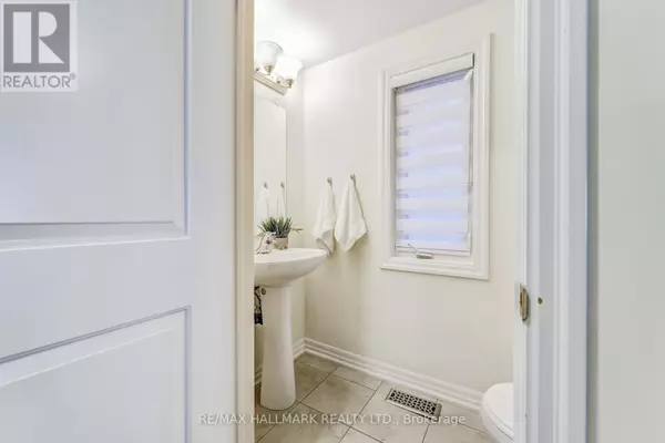 Oshawa (samac), ON L1K3B2,1770 Silverstone CRES #L1K 3B2