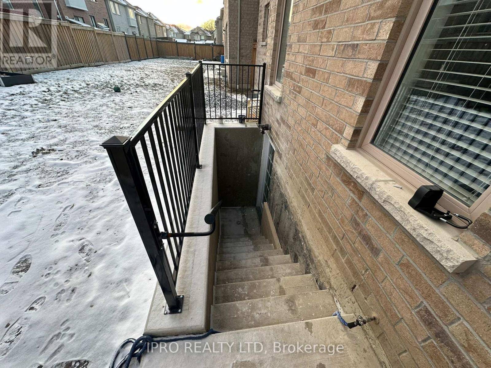 Ajax (central East), ON L1Z0S2,13 RAITHBY CRESCENT