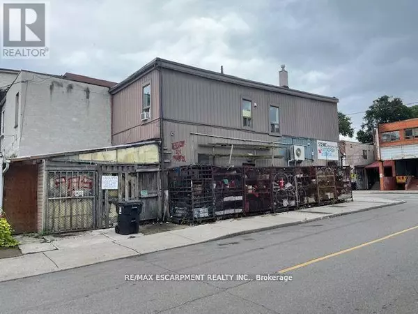 Toronto (south Riverdale), ON M4M1Y2,673 GERRARD STREET E