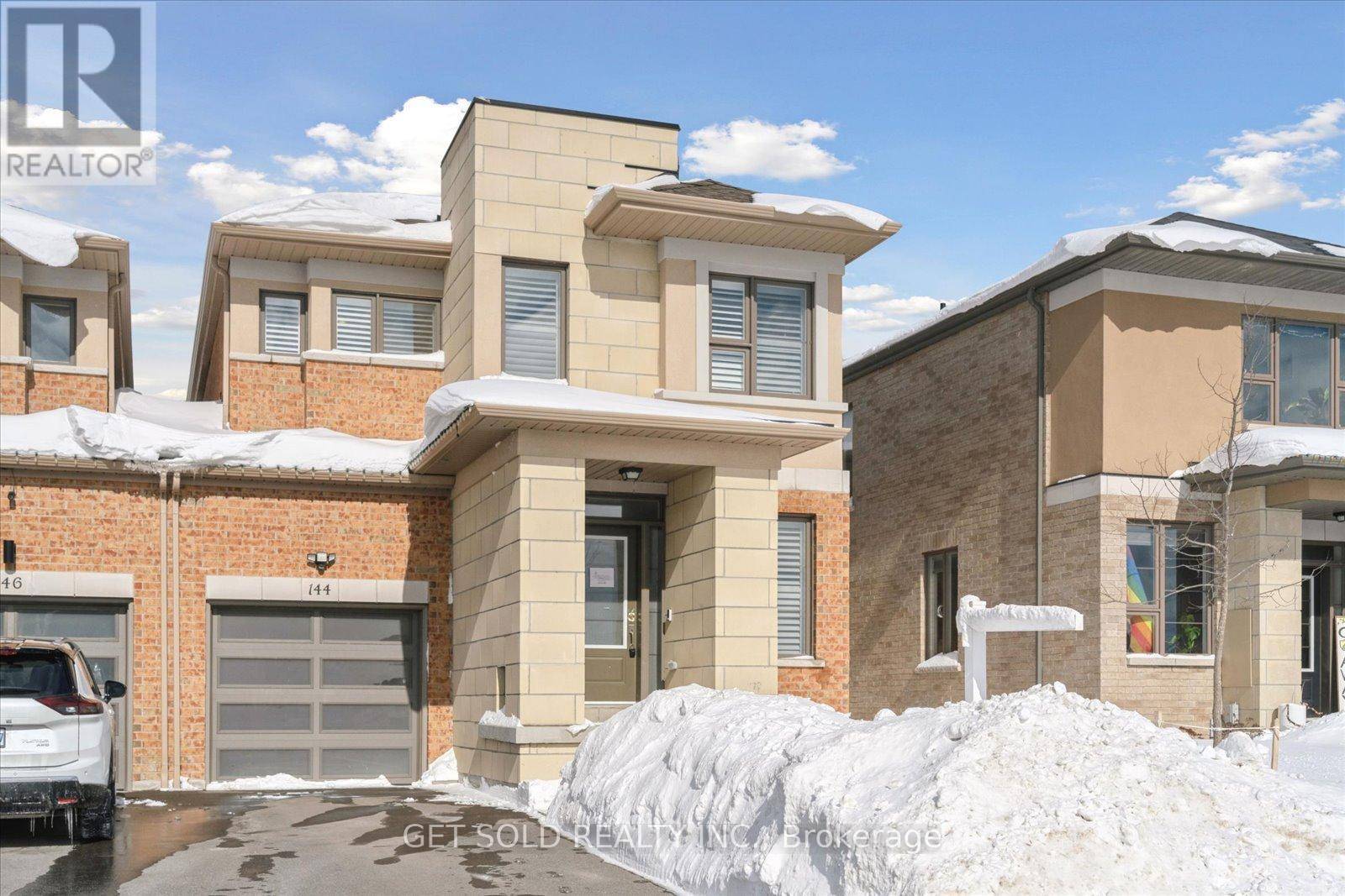Whitby (pringle Creek), ON L1R0N3,144 VANIER STREET