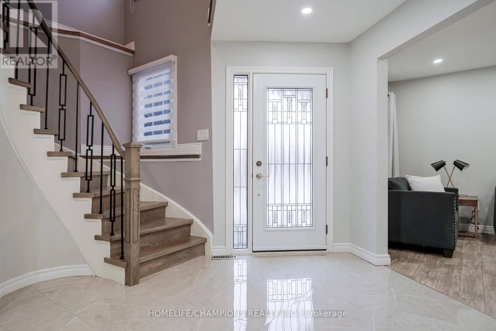 Whitby (pringle Creek), ON L1R1E7,46 HEMINGFORD PLACE