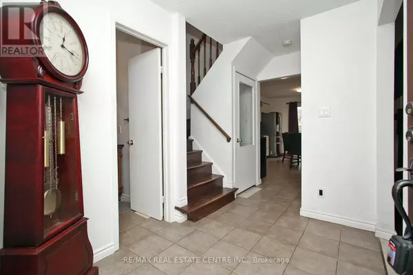 Ajax (central), ON L1S5E6,79 BARNES DRIVE
