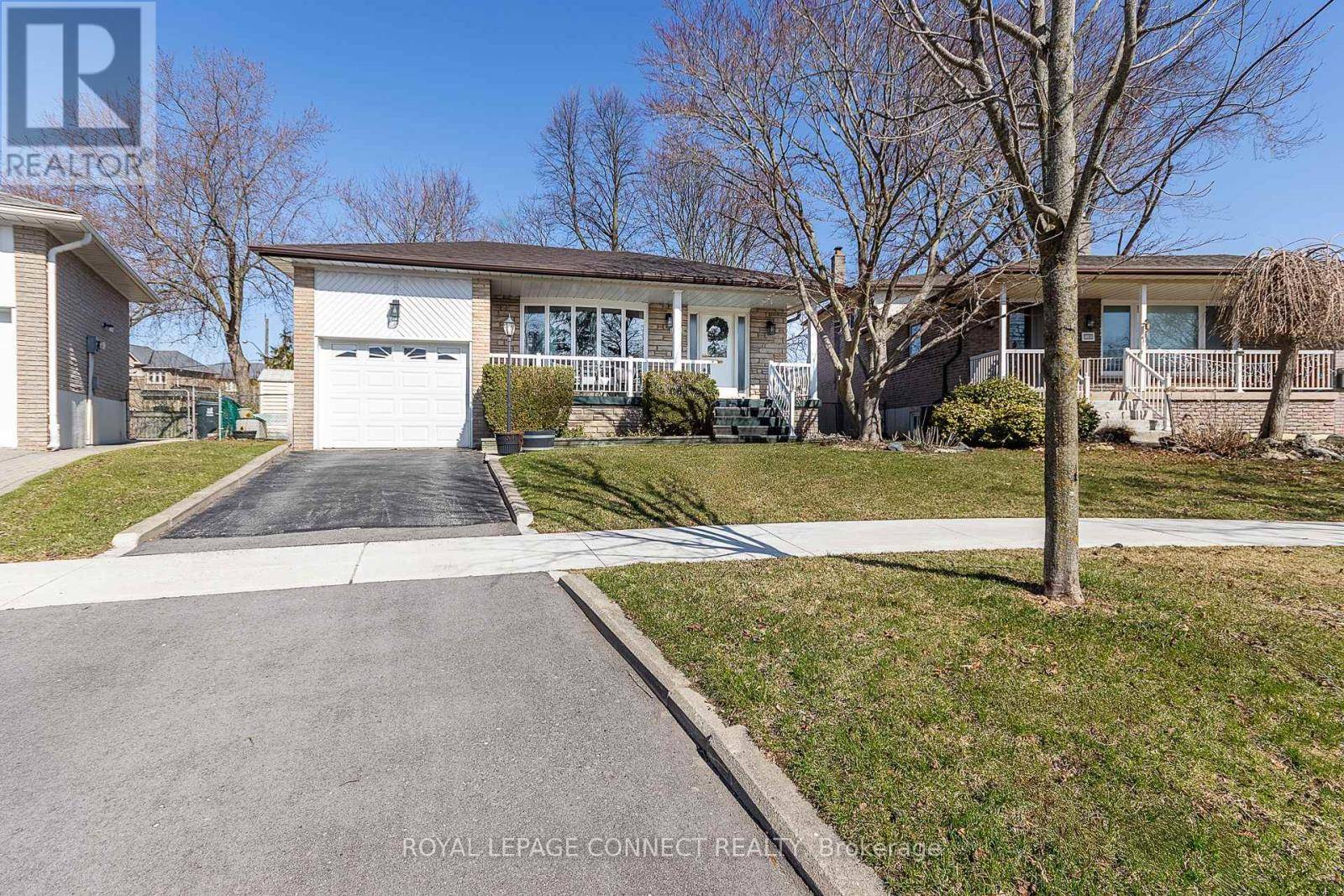 Toronto (guildwood), ON M1E2A4,36 TIVOLI COURT