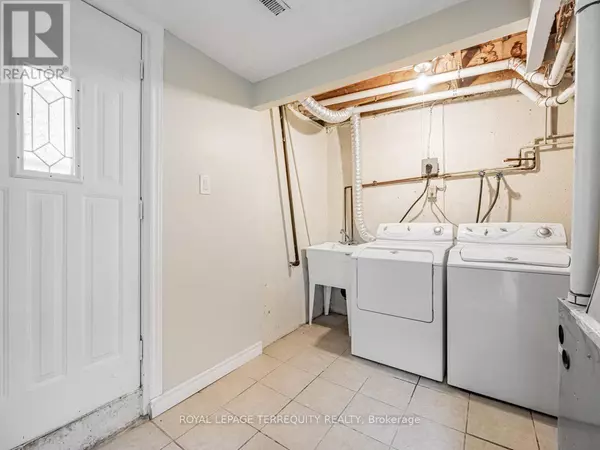 Toronto (cliffcrest), ON M1M3M9,21 Rockwood DR #23