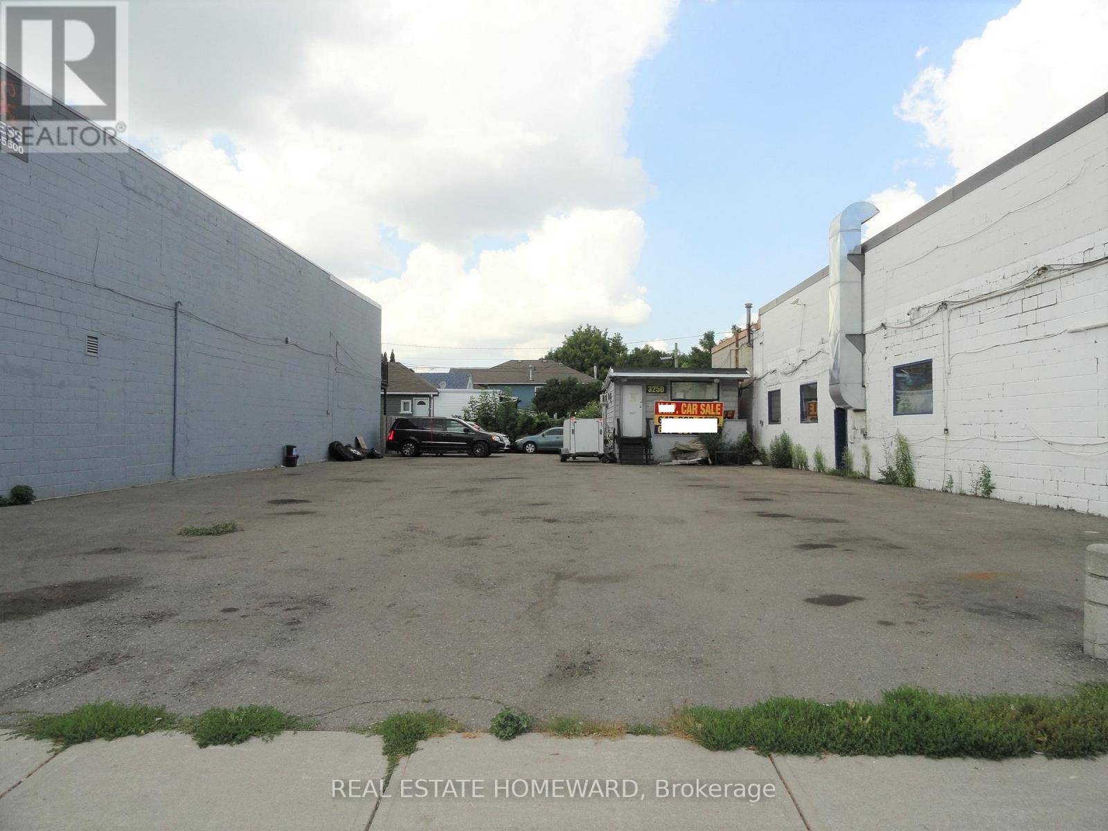 3250 DANFORTH AVENUE, Toronto (oakridge), ON M1L1C2