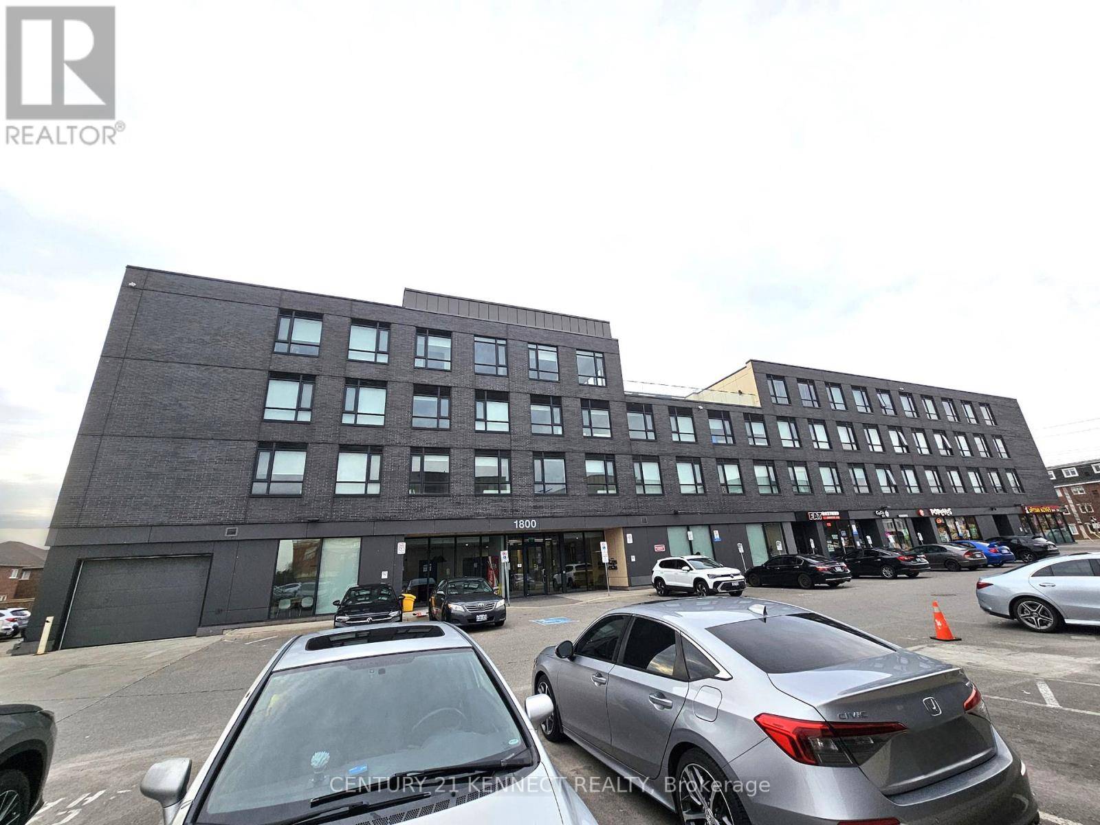Oshawa (samac), ON L1G0C2,1800 Simcoe ST North #208