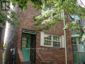 Toronto (greenwood-coxwell), ON M4J5A6,11 QUARRY COURT