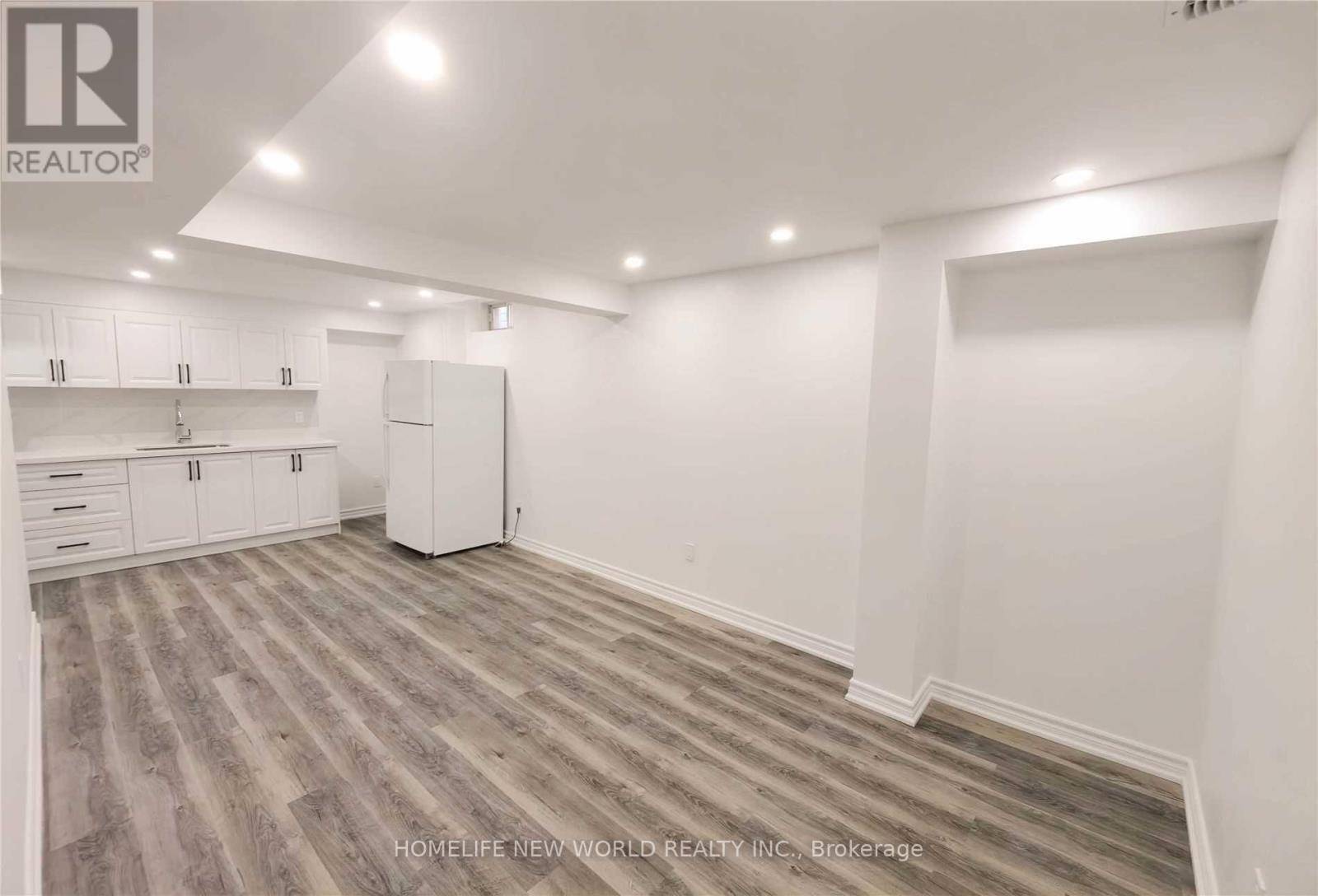 Oshawa (taunton), ON L1K2V4,1388 LINSTEAD STREET