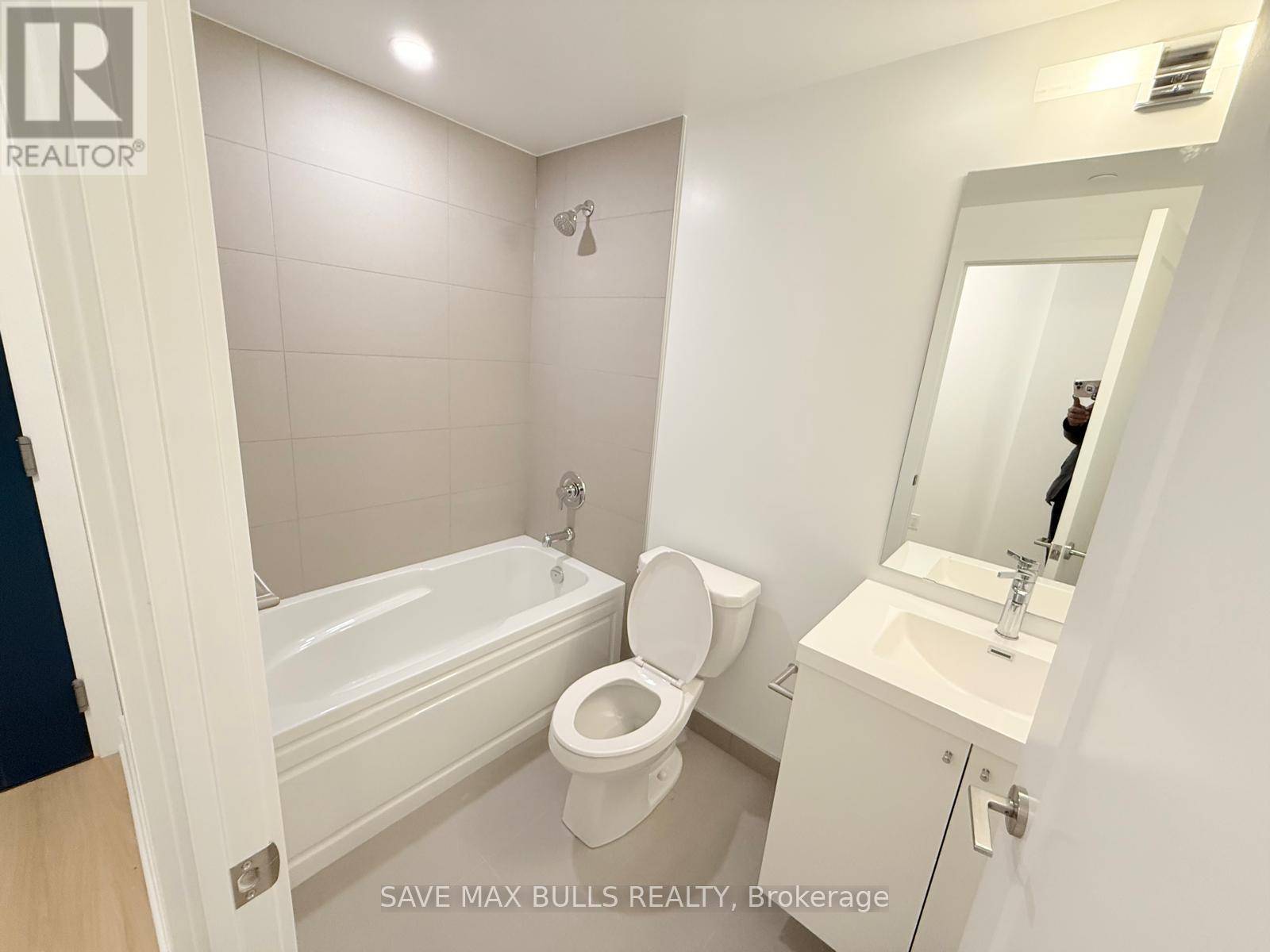Oshawa (windfields), ON L1L0R5,2550 Simcoe ST North #1616
