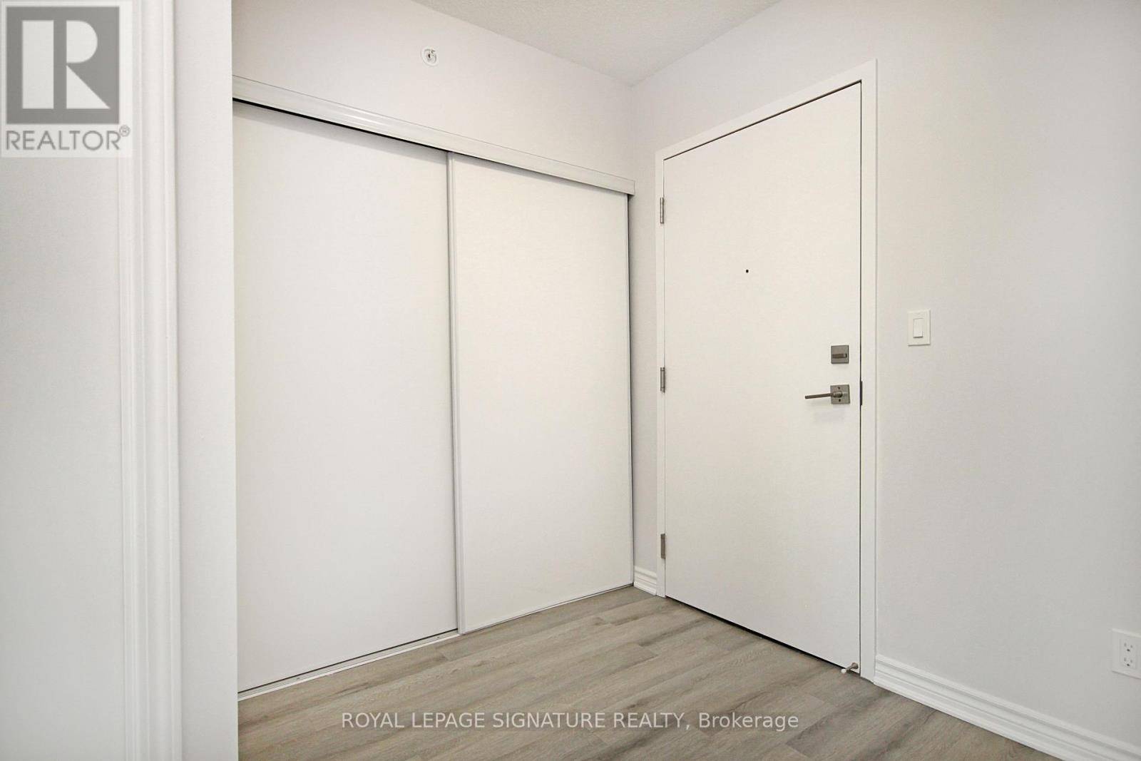 Toronto (west Hill), ON M1E3B6,1 Falaise RD #212