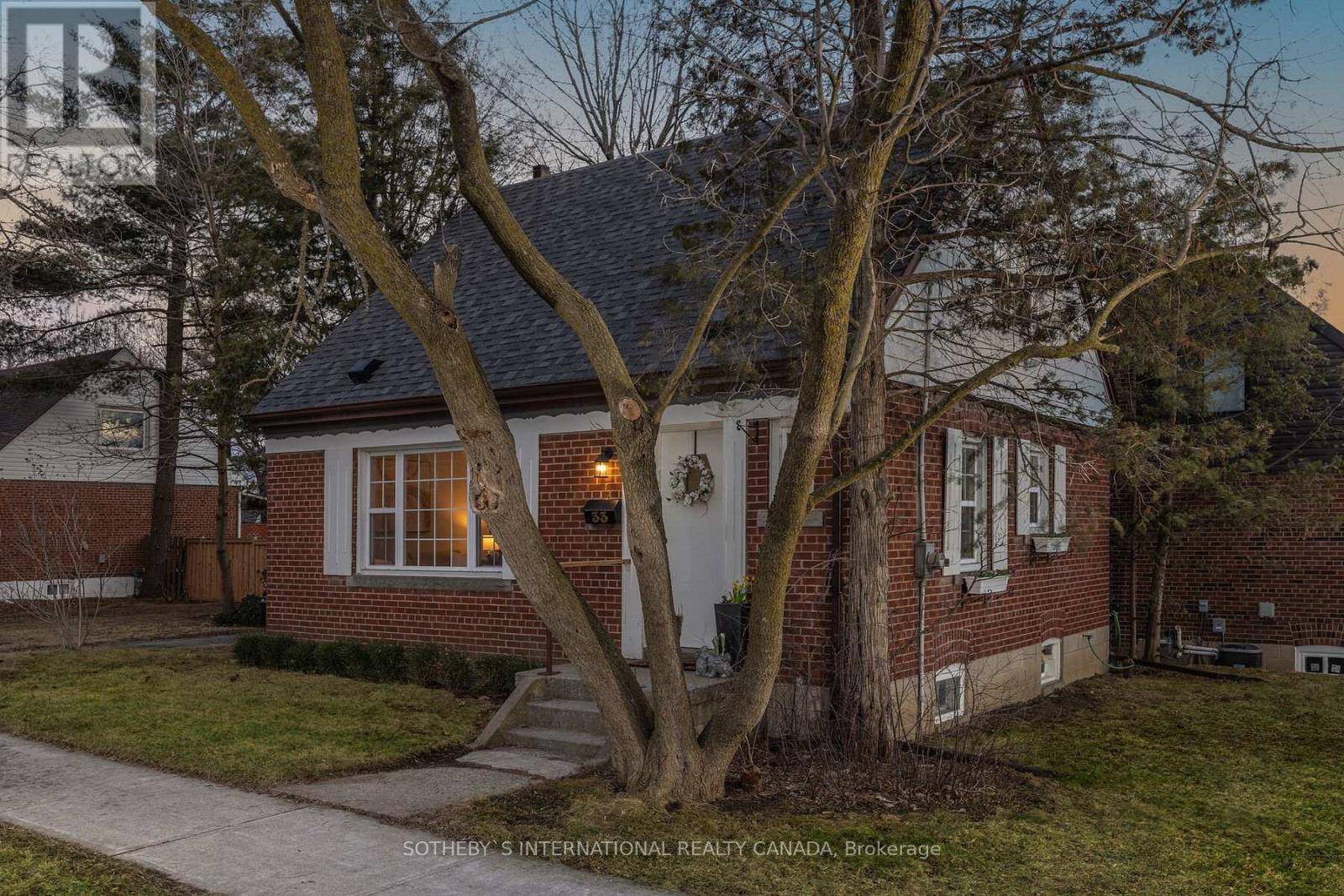 33 SOUTHMEAD ROAD, Toronto (clairlea-birchmount), ON M1L2H9
