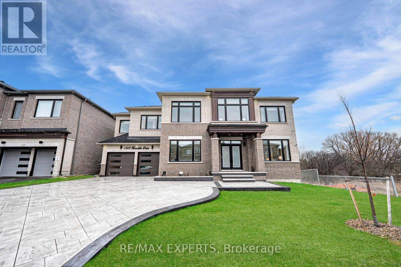 Oshawa (kedron), ON L1L0T1,1343 KLONDIKE COURT