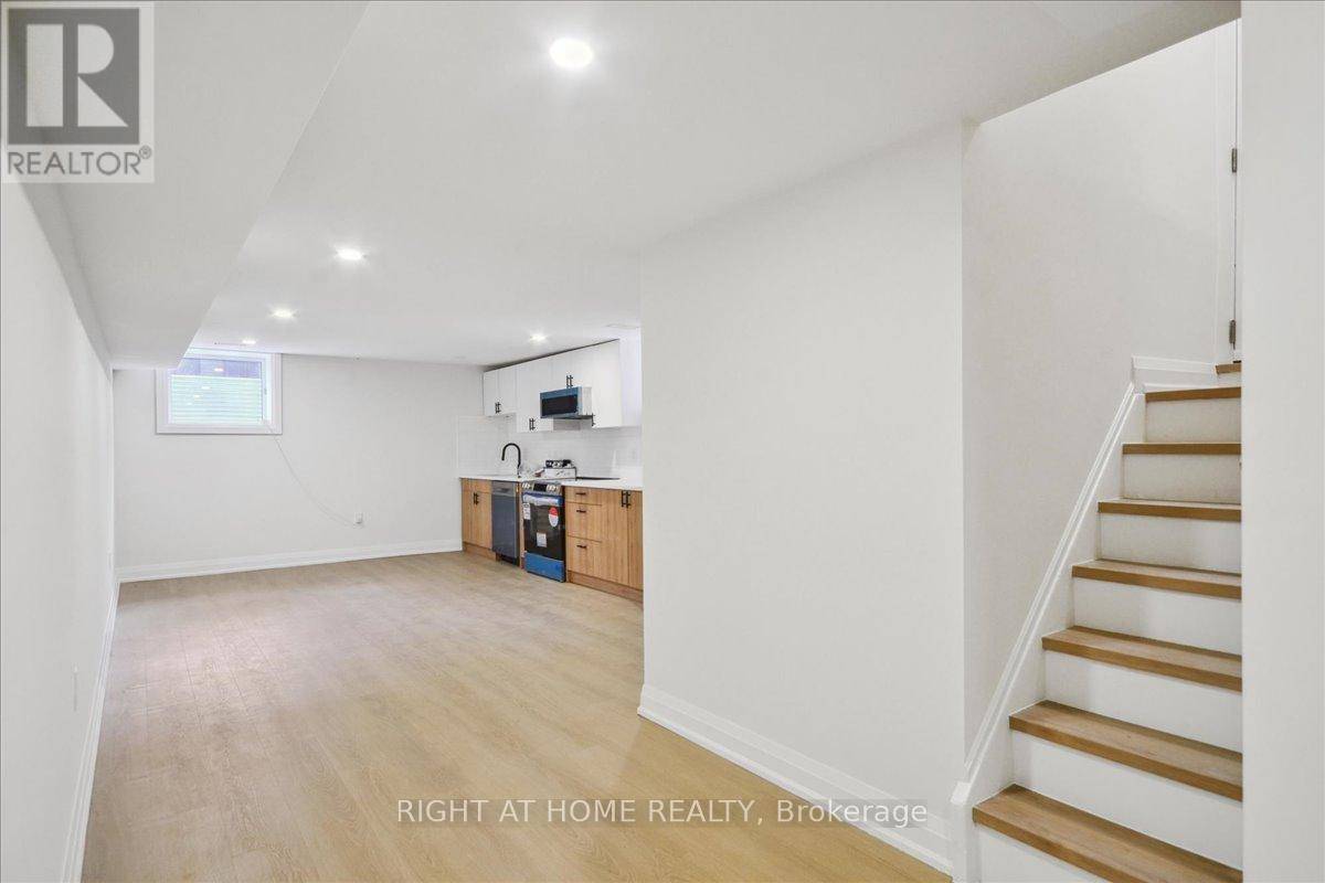Toronto (the Beaches), ON M4L3S7,131 Kenilworth AVE #Lower