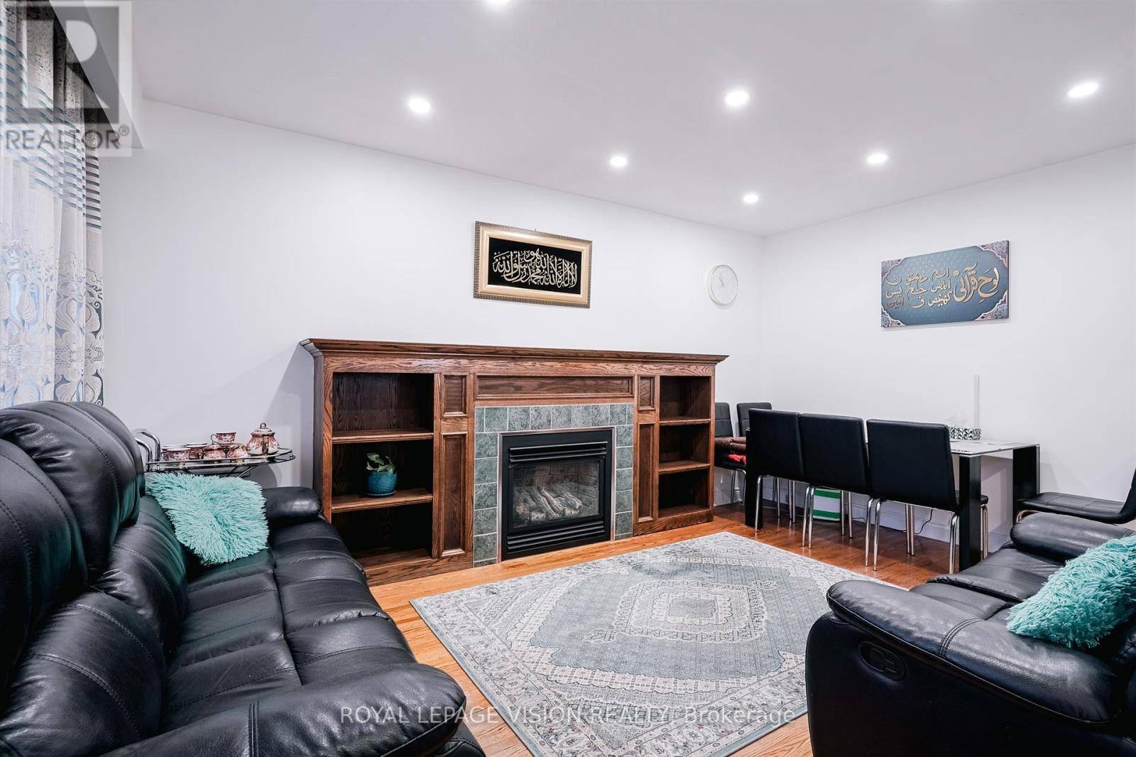 Oshawa (o'neill), ON L1G6B6,105 LUKE STREET
