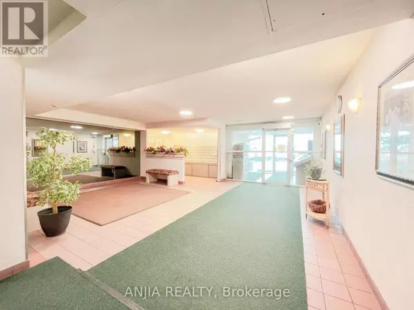 Toronto (malvern), ON M1B3V7,15 Sewells RD #PH3