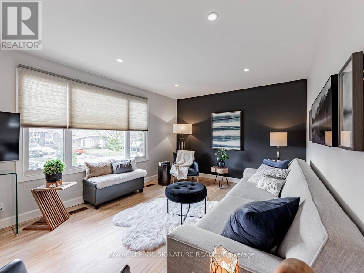 Pickering (bay Ridges), ON L1W1B3,706 ANNLAND STREET