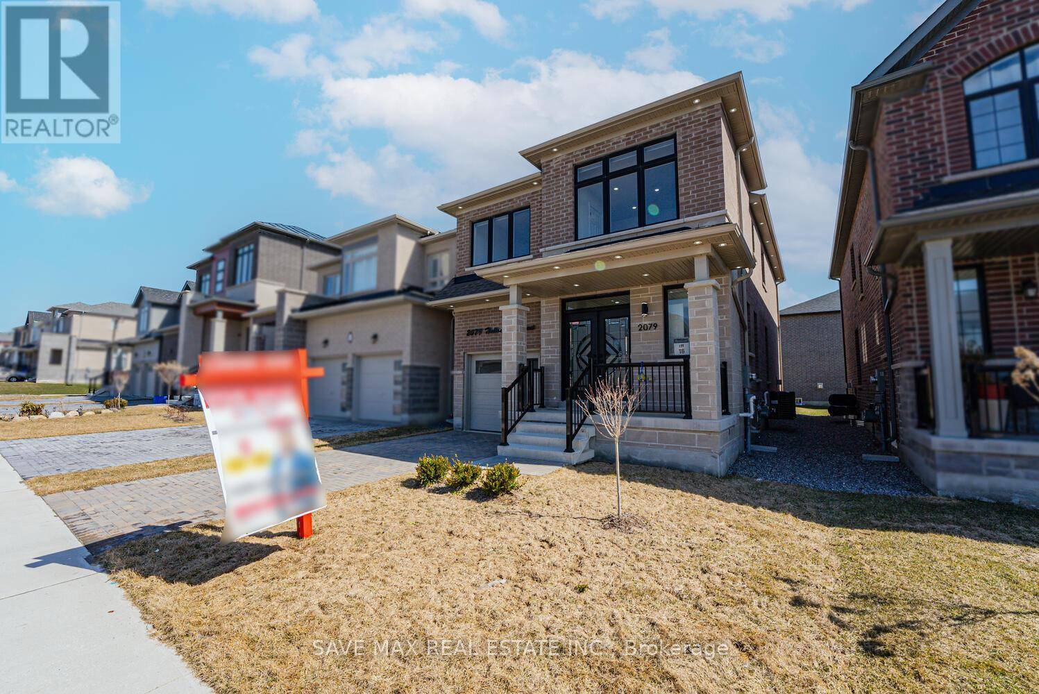 Oshawa (kedron), ON L1L0T4,2079 HALLANDALE STREET