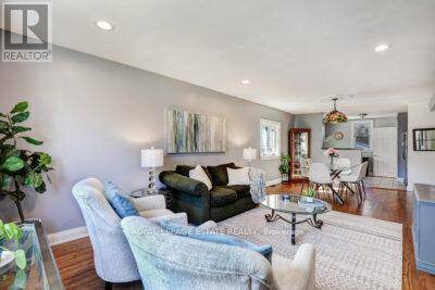 Toronto (birchcliffe-cliffside), ON M1N3W3,52 SANDOWN AVENUE