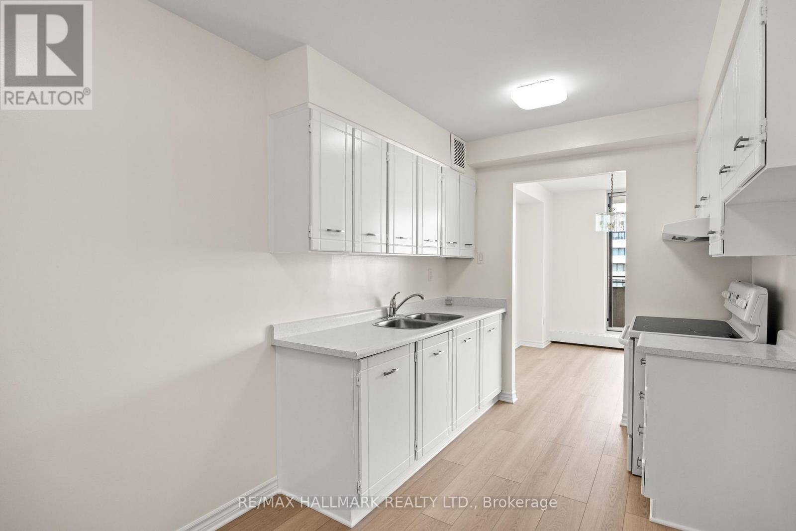 Toronto (dorset Park), ON M1P4S5,101 Prudential DR #1506
