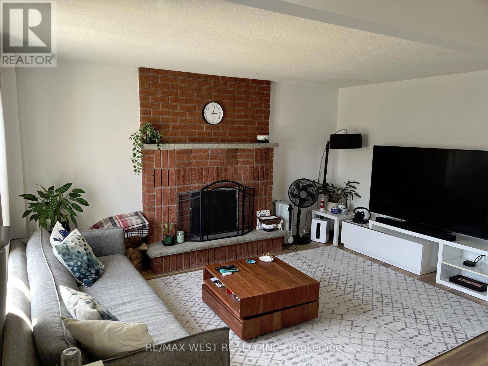 Oshawa (samac), ON L1G7W2,MAIN & 2ND FLOOR - 63 TAYLORWOOD ROAD