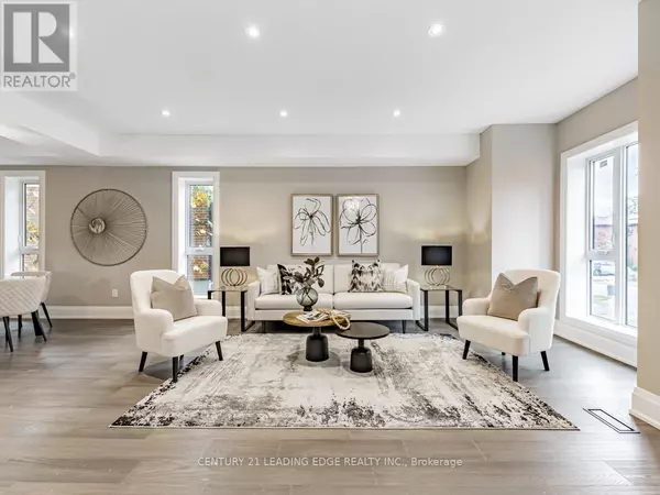 Toronto (agincourt South-malvern West), ON M1S1N5,19 DONALDA CRESCENT
