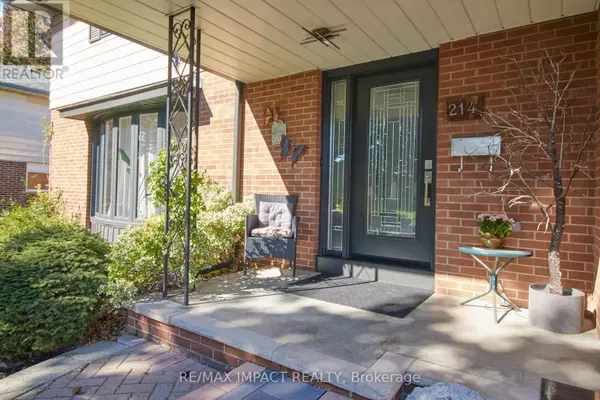 Oshawa (centennial), ON L1G3G3,214 MARIGOLD AVENUE