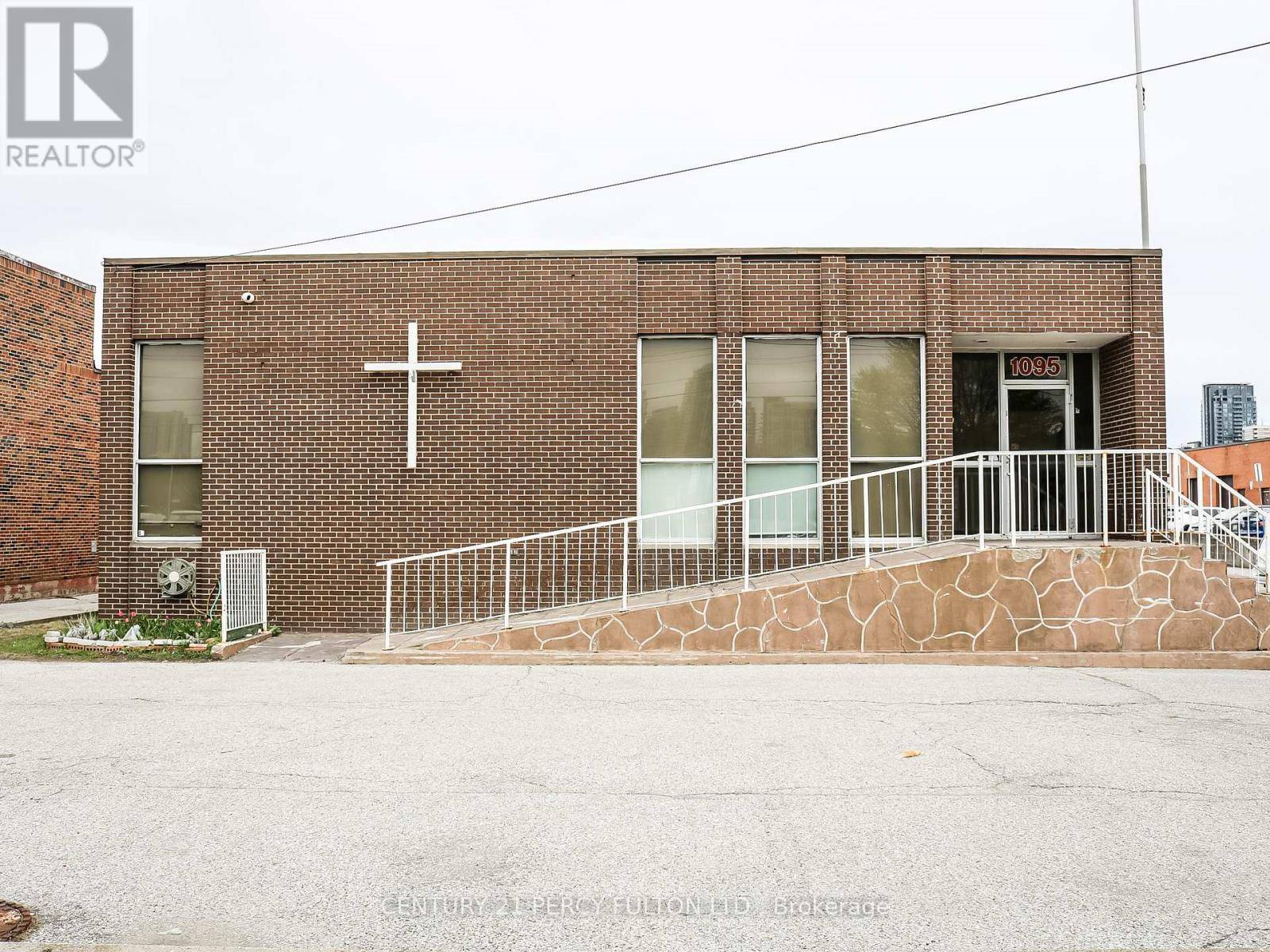 Toronto (woburn), ON M1H3B8,1095 BELLAMY ROAD N
