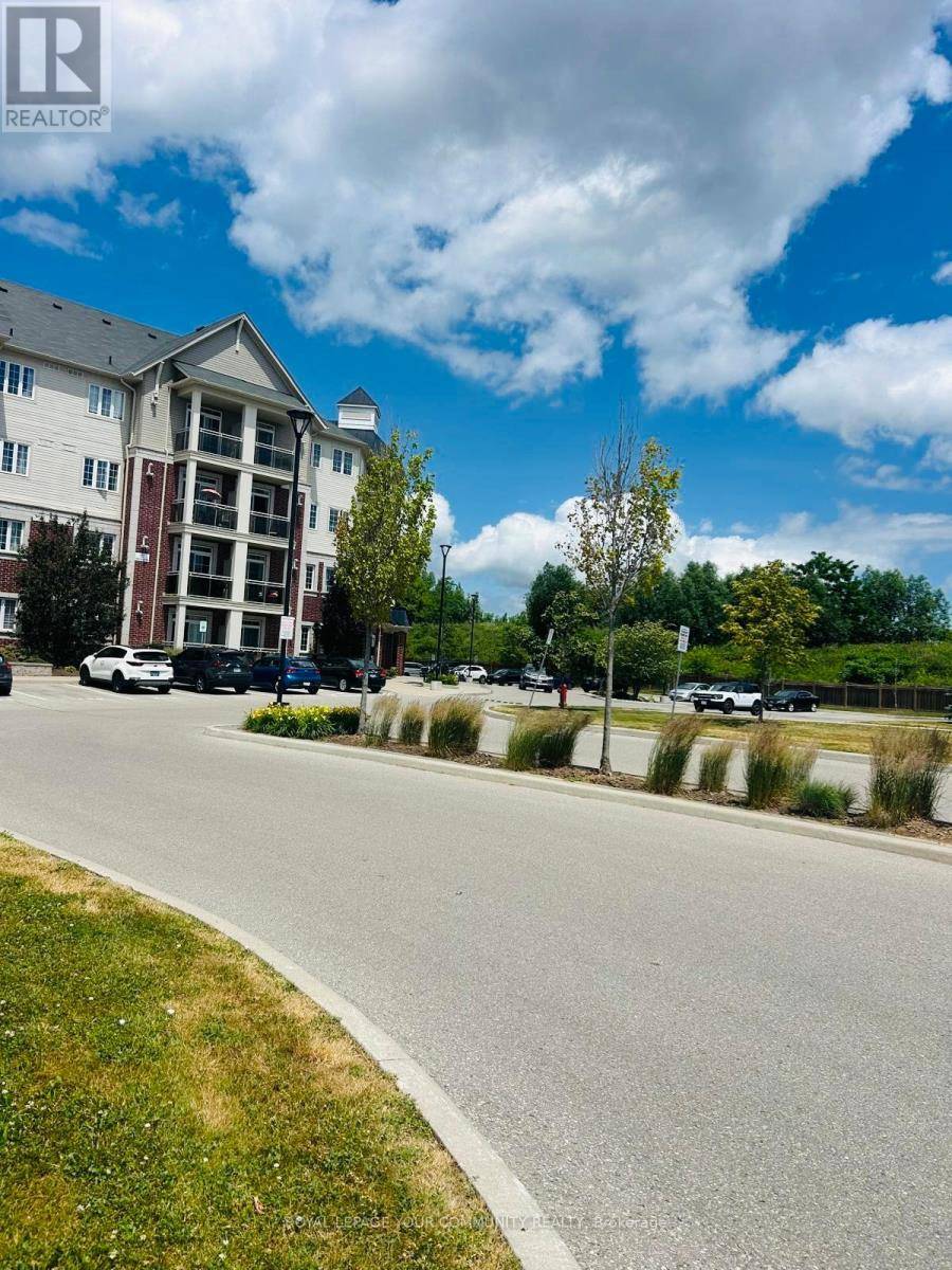 Clarington (bowmanville), ON L1C0V4,80 Aspen Springs DR #102