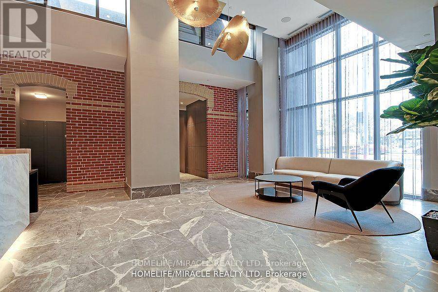 Toronto (east End-danforth), ON M4C0B3,286 Main ST #2410