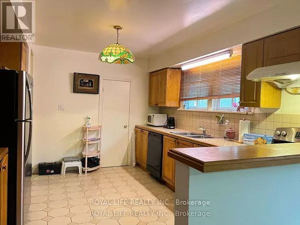 Toronto (agincourt South-malvern West), ON M1S1M5,33 AGINCOURT DRIVE