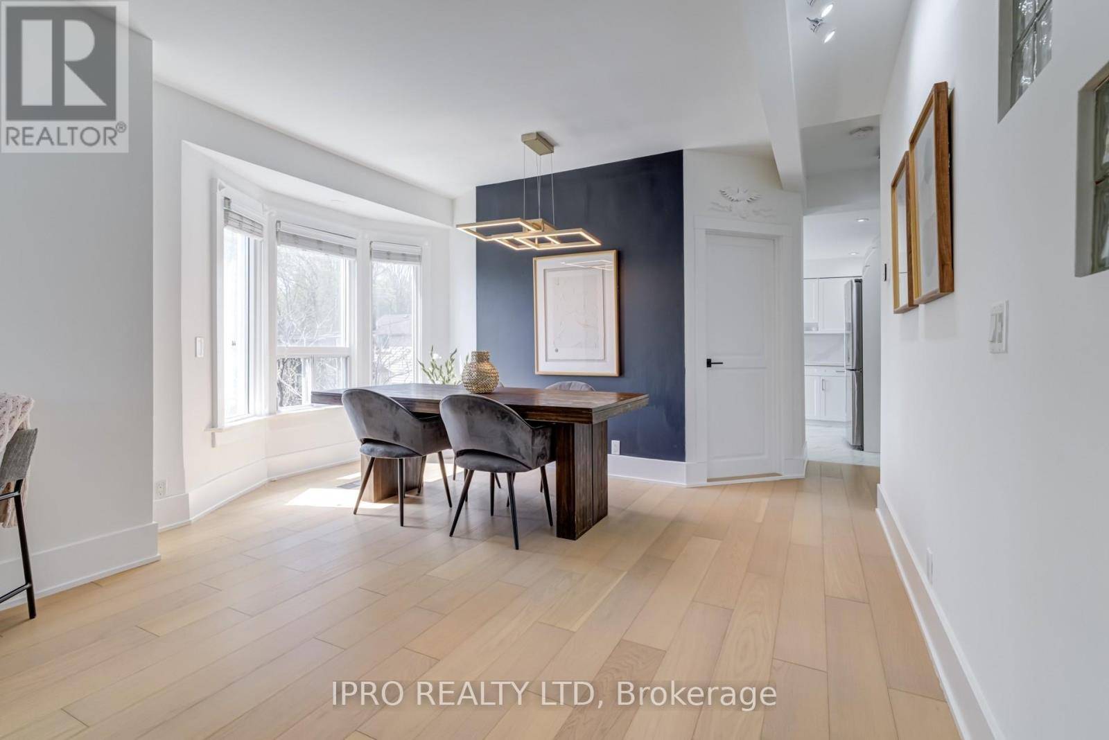 Toronto (blake-jones), ON M4J1B3,84 BOULTBEE AVENUE