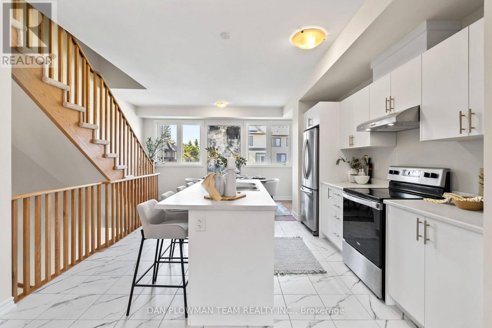 Clarington (courtice), ON L1E0H8,6 MALONE LANE