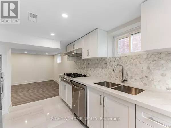 Toronto (wexford-maryvale), ON M1R3P6,141 Tower DR #BSMT