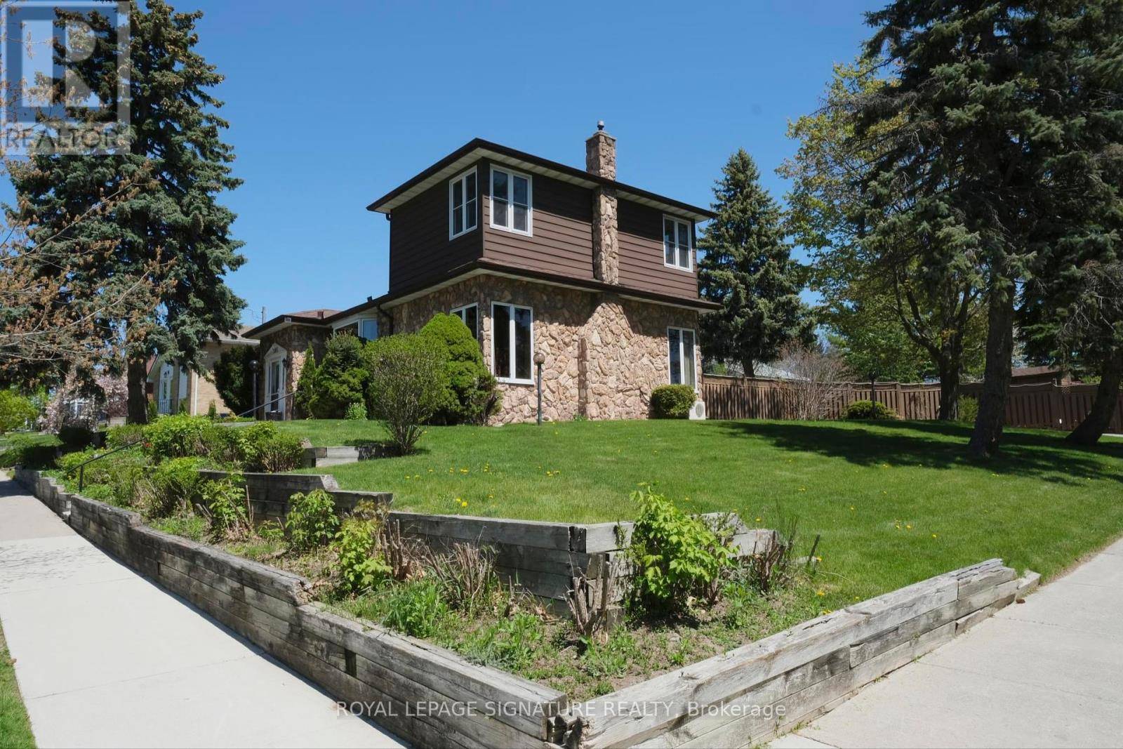 Toronto (bendale), ON M1P4E2,1 KENCLIFF CRESCENT