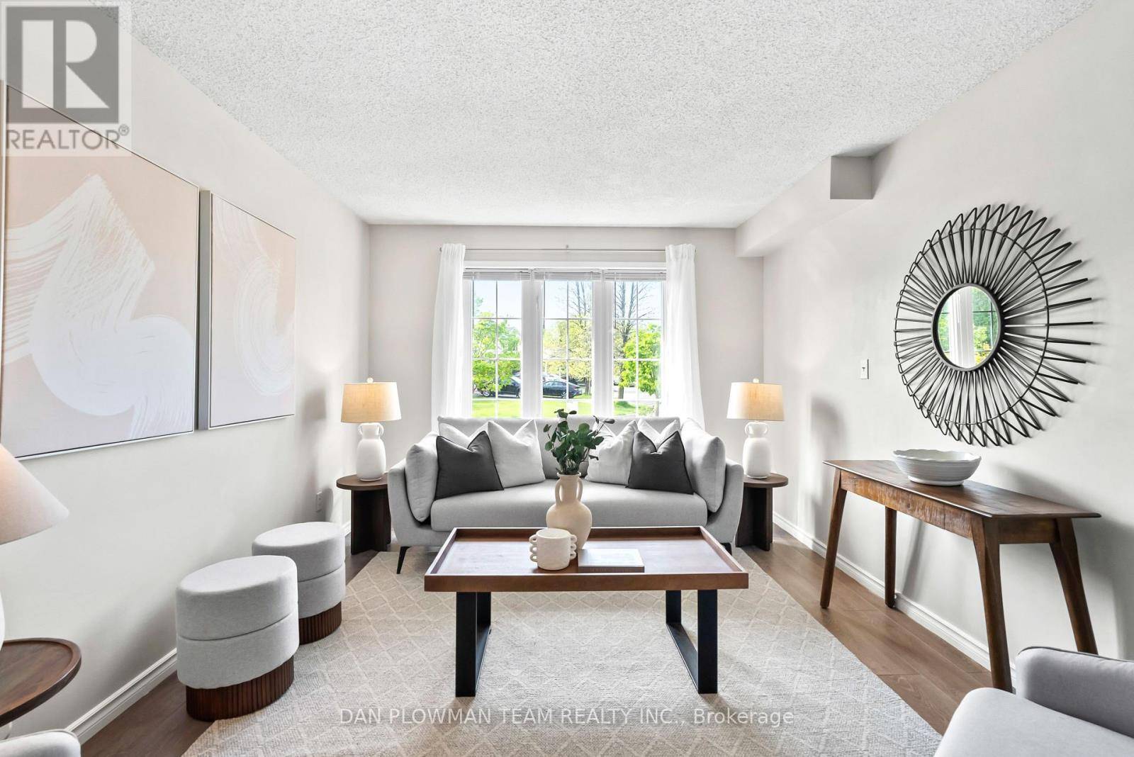 Clarington (courtice), ON L1E3G2,29 BARRON COURT