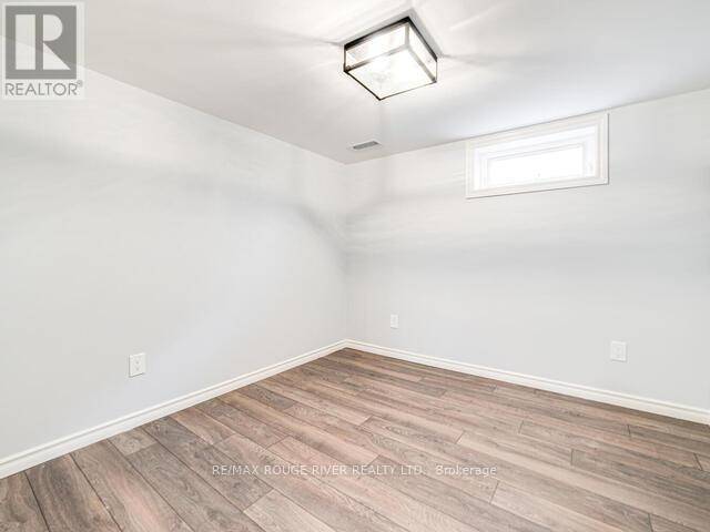 Oshawa (o'neill), ON L1G6C6,80 OAKES AVENUE