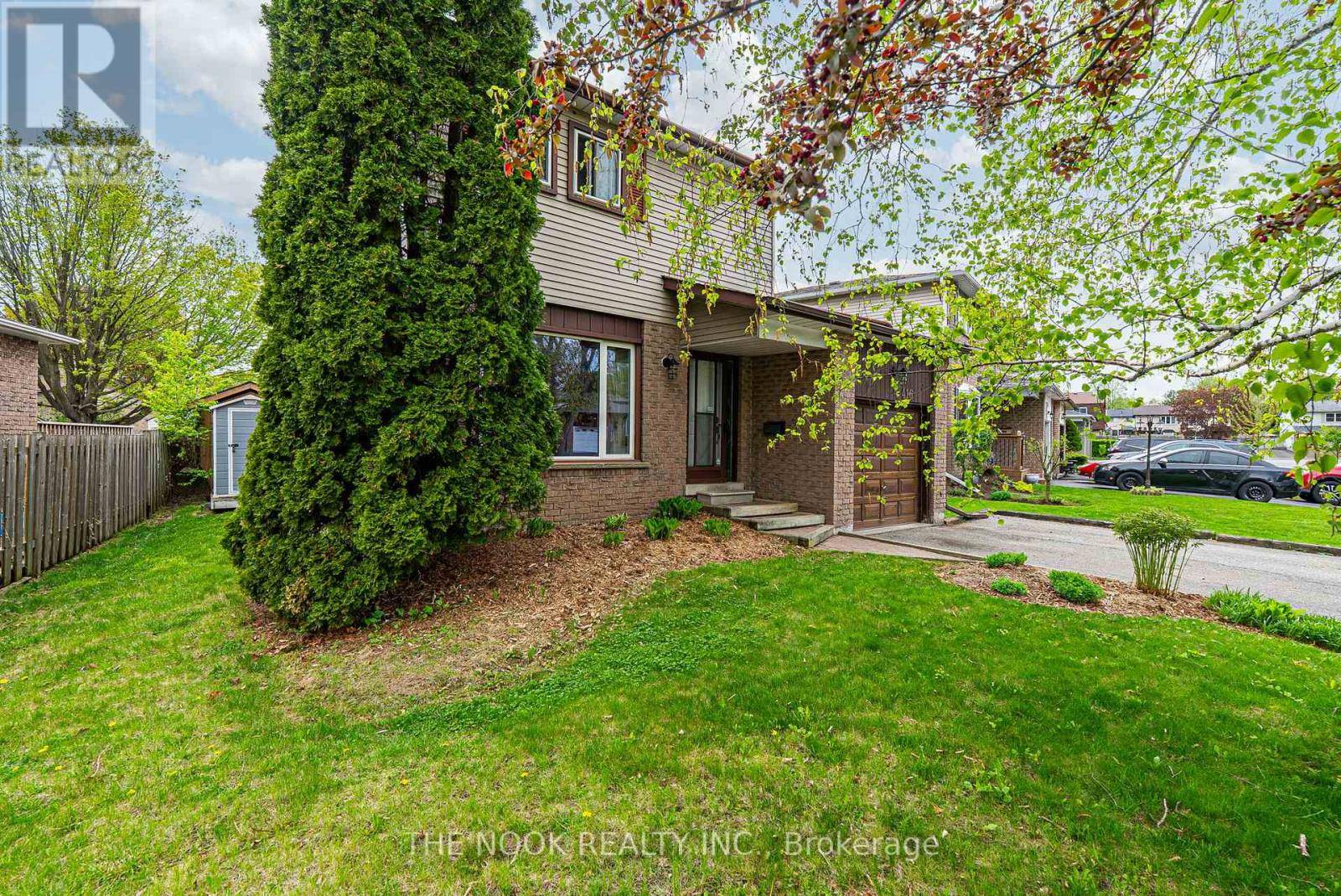 Oshawa (eastdale), ON L1G7S4,416 GOTHIC DRIVE