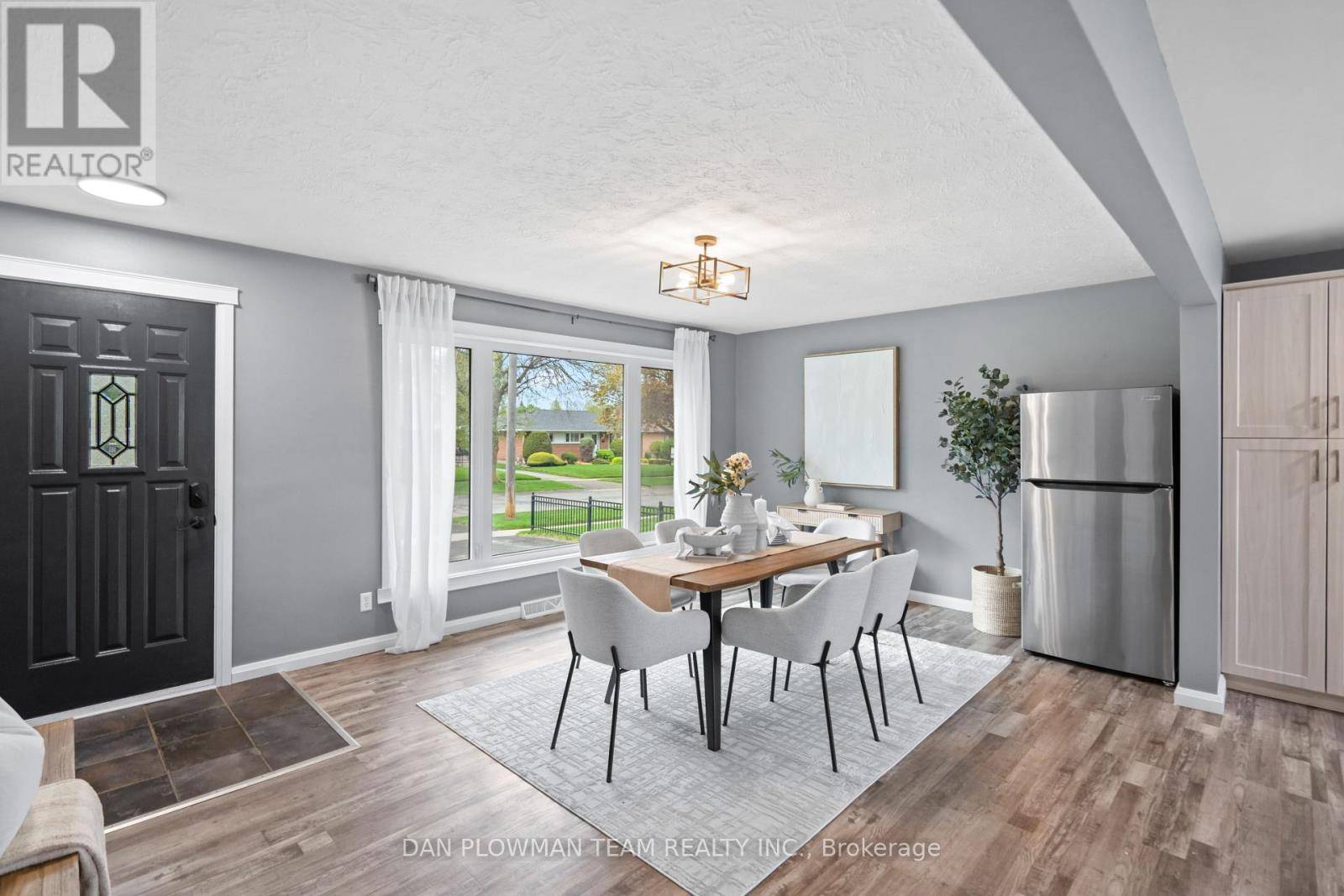 Oshawa (mclaughlin), ON L1J3C7,373 WELLAND AVENUE