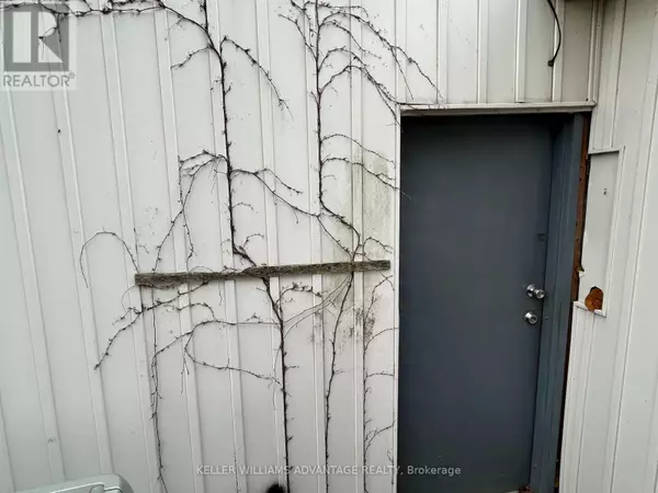 Toronto (birchcliffe-cliffside), ON M1N1R4,1443 Kingston RD #garage