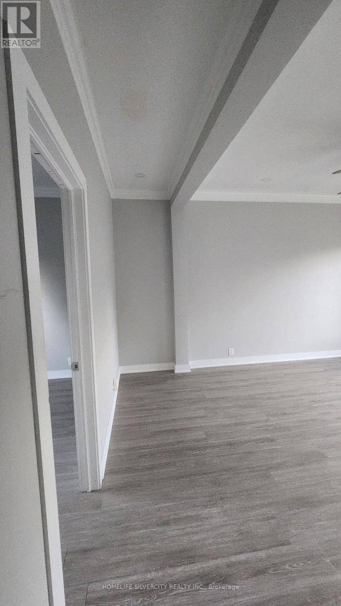 Oshawa (central), ON L1H1R4,251 Bruce ST #REAR UNIT