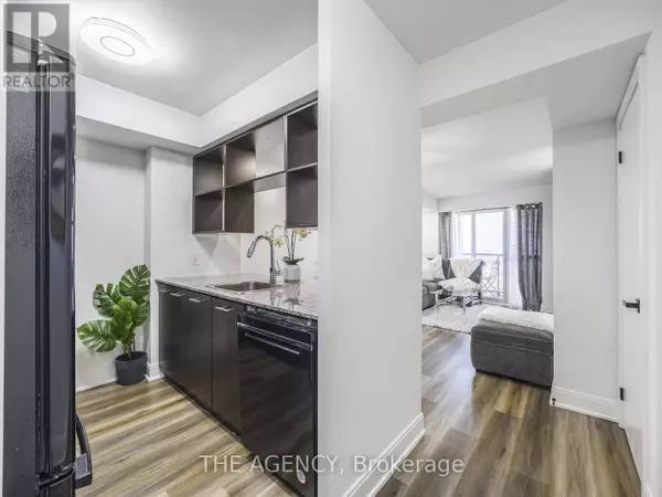 Toronto (agincourt South-malvern West), ON M1S0G3,125 Village Green SQ #3308