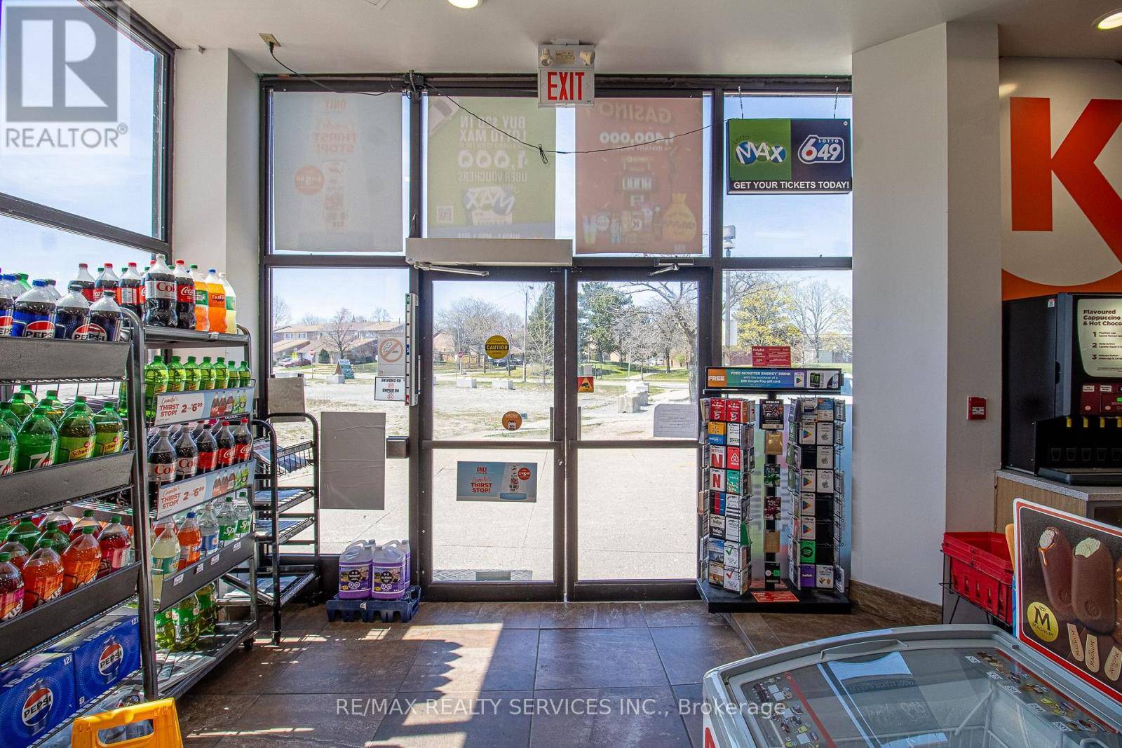 Toronto (rouge), ON M1B3H1,30 Dean Park RD #11