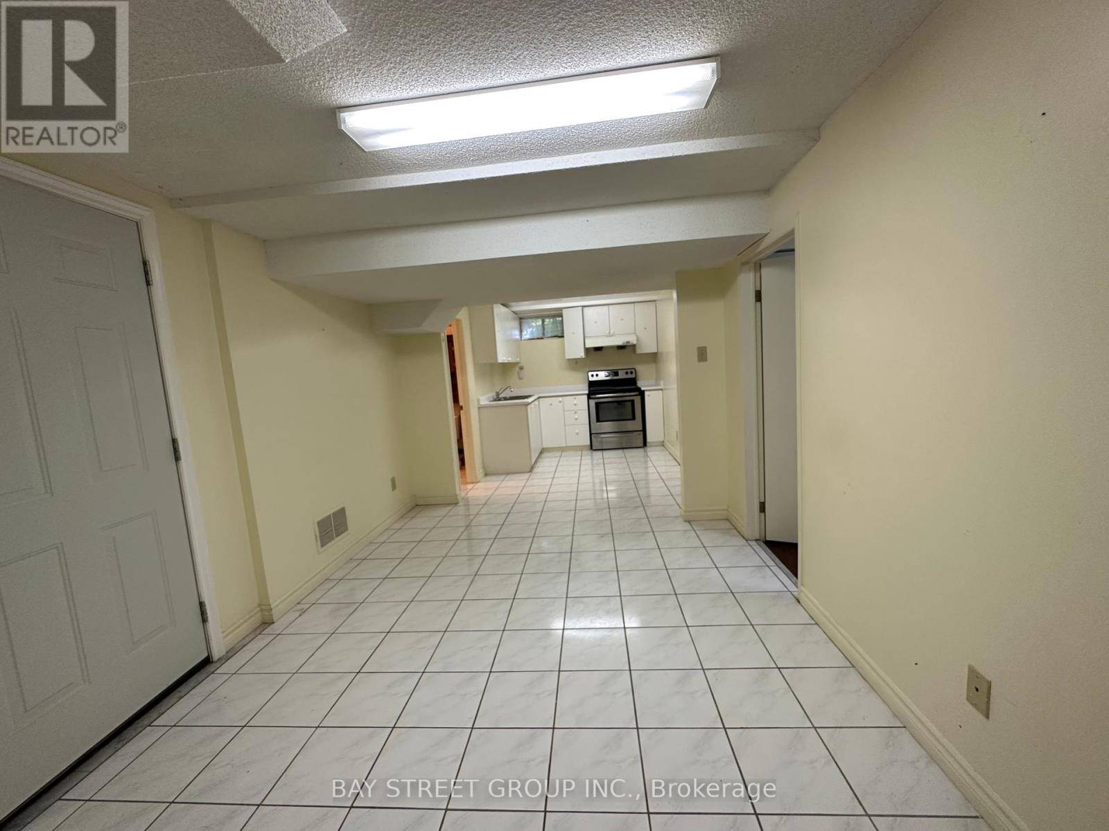 Toronto (steeles), ON M1W2W8,3 Mossbrook CRES #Basement