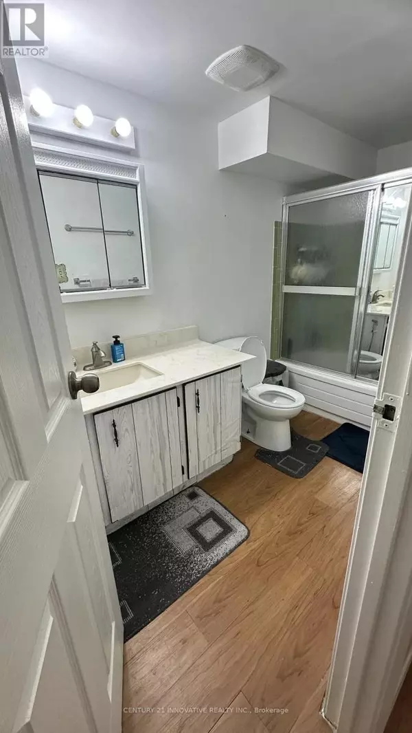 Toronto (malvern), ON M1B2T1,12 BUSHWOOD COURT S