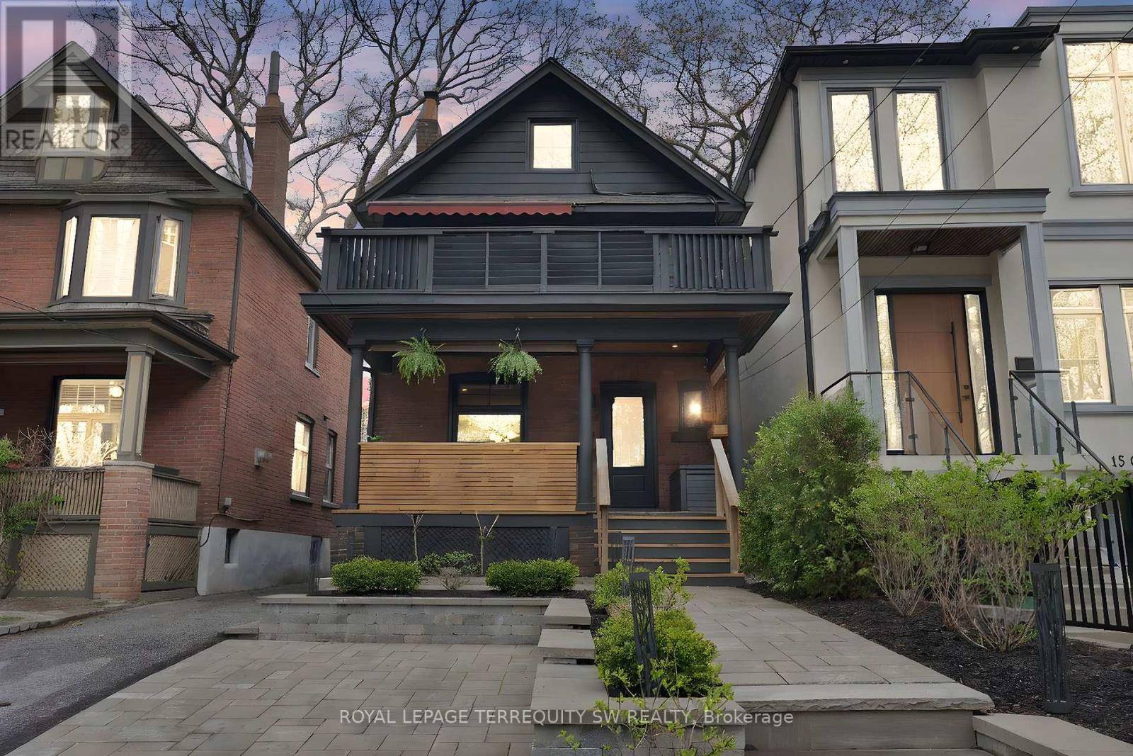 17 QUEENSBURY AVENUE, Toronto (birchcliffe-cliffside), ON M1N2X8