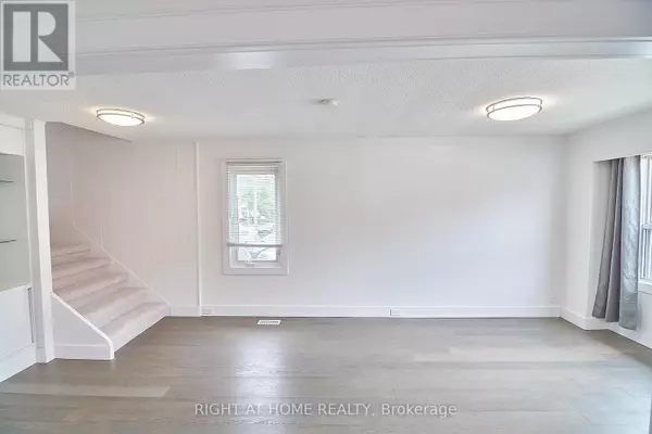 Oshawa (lakeview), ON L1H3R5,105 CONANT STREET
