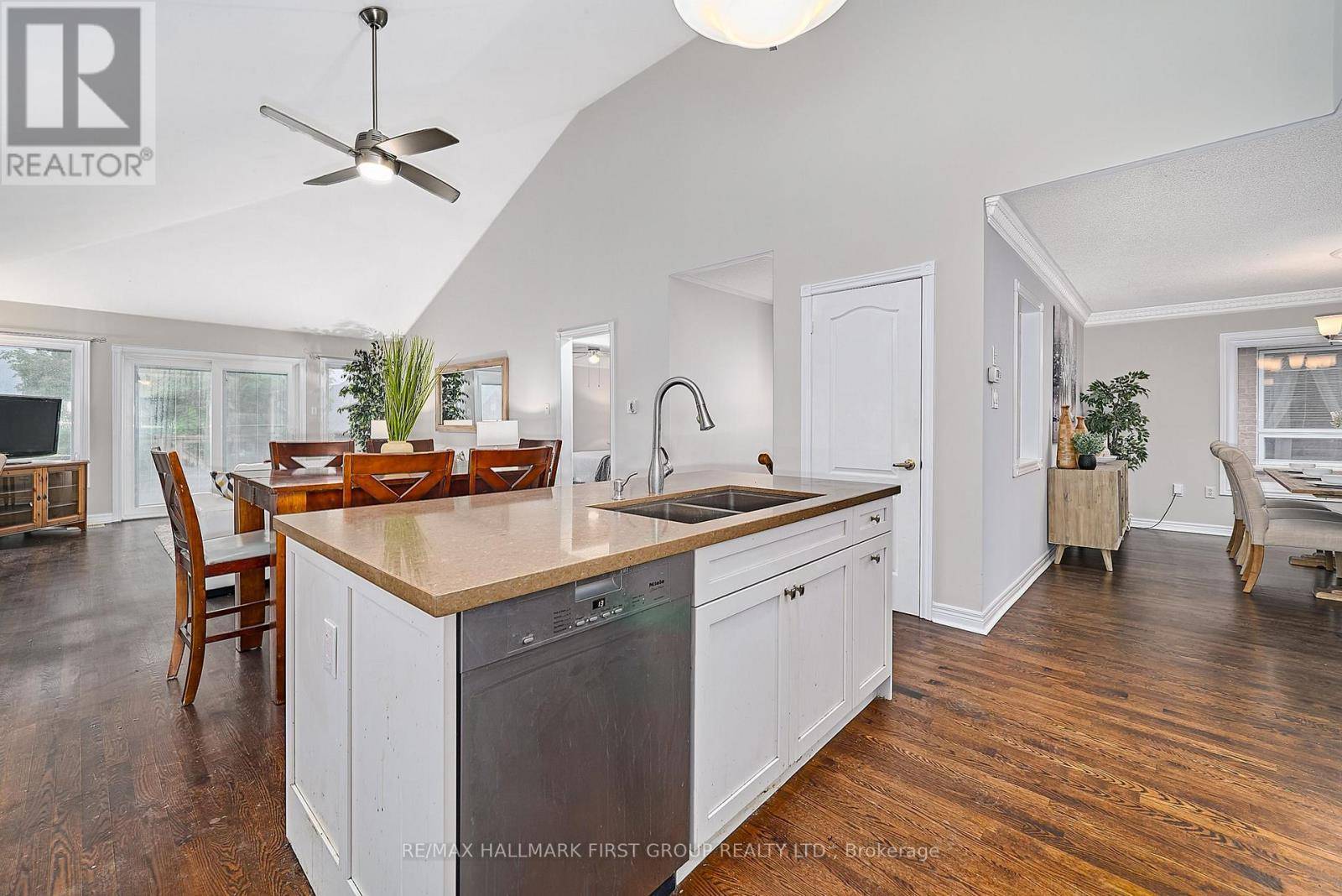 Whitby (brooklin), ON L1M1J2,41 DOWNEY DRIVE