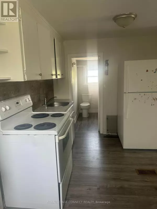 Oshawa (central), ON L1H2W6,429 Crerar AVE #Upper