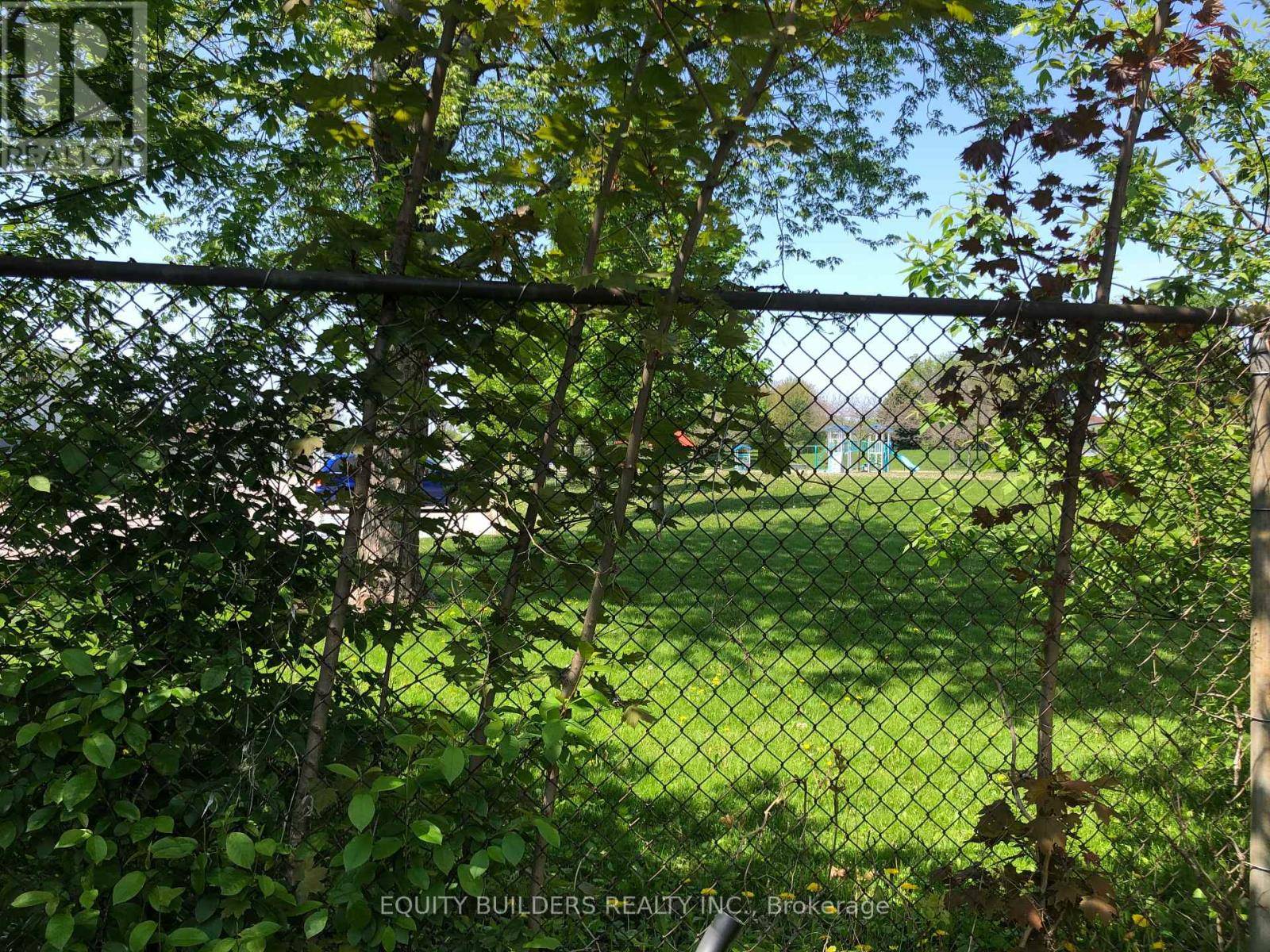 Oshawa (lakeview), ON L1J3S5,1340 CEDAR ST. WEST STREET W