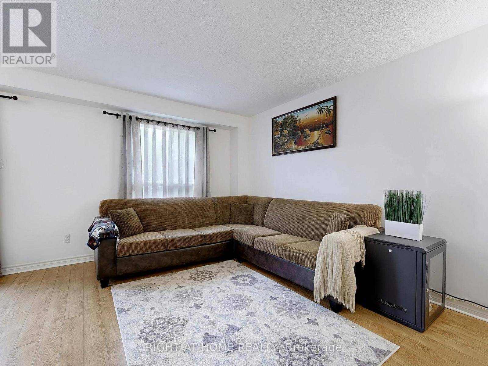 Whitby (blue Grass Meadows), ON L1N7G2,91 GREENFIELD CRESCENT